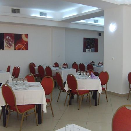 Hotel Flormang Craiova Restaurace fotografie